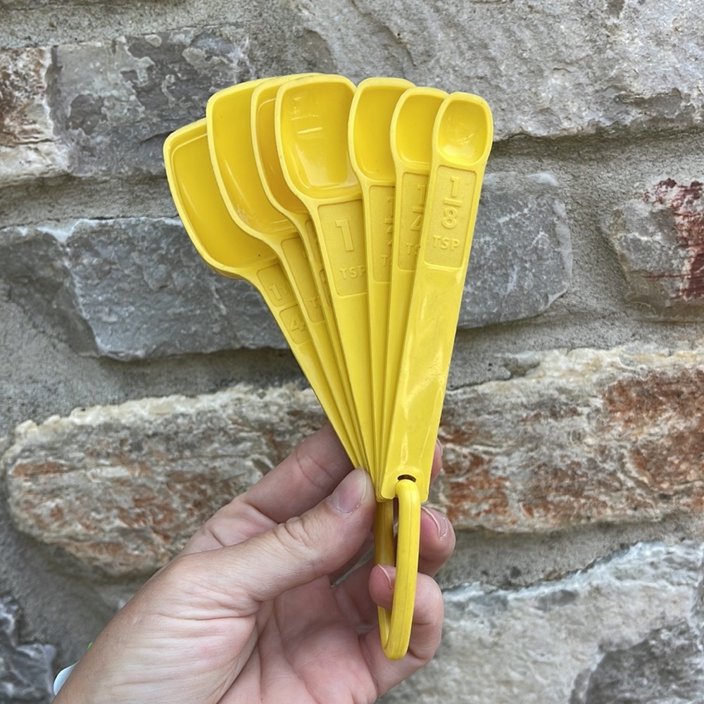 Tupperware measuring spoons - Picture 3 of 3